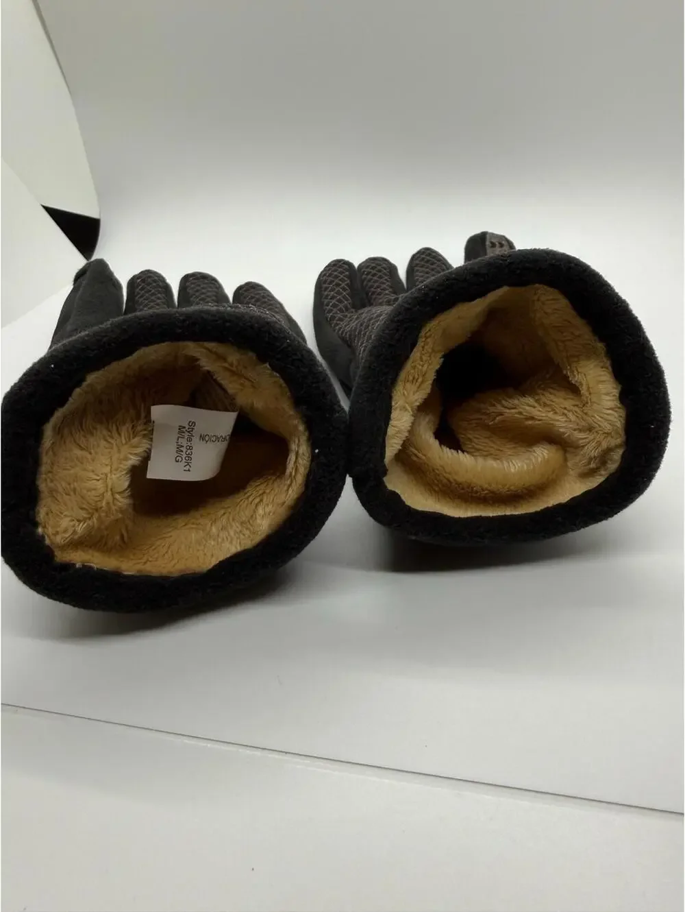 Black Insulated Winter Gloves Adult Unisex Water Resistant/Fleece Lined/Outdoor